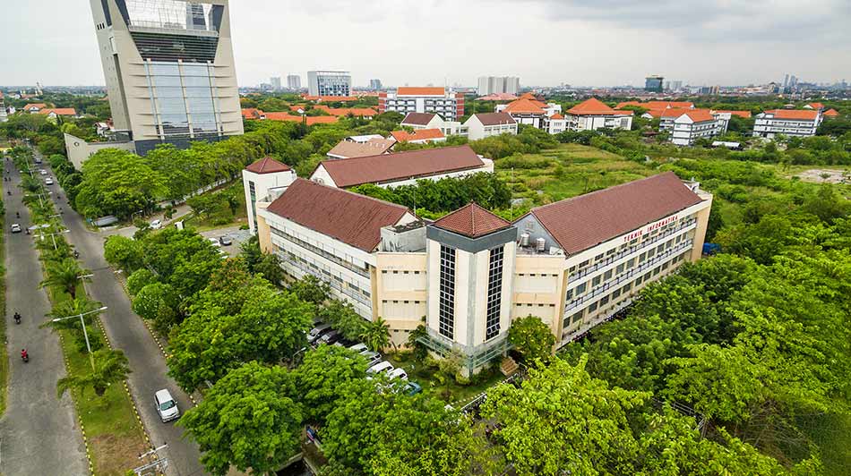 Universitas terbaik di Surabaya